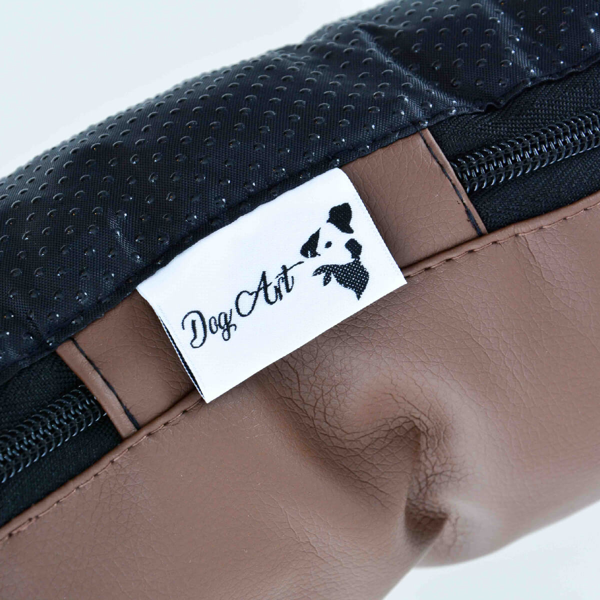 leather-pontoon-kafe3