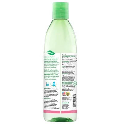 Πρόσθετου Νερού από την Tropiclean – Dental Health Solution For Puppies για στοματική υγεία καθώ λειτουργεί σαν άμυνα κατά της πλάκας και της πέτρας και διατηρεί δροσερή αναπνοή έως 12 ώρες. Ειδικά σχεδιασμένο για κουτάβια άνω των 16 εβδομάδων. Βάρος/ Συσκευασία 473ml Οπίσθια ετικέτα με οδηγίες χρήσης και χαρακτηριστικά.
