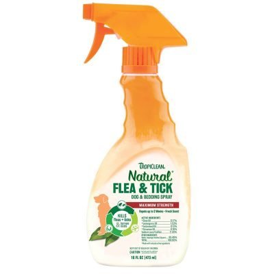 Το TropiClean,  Flea & Tick Spray For Dogs & Bedding σκοτώνει ψύλλους και τσιμπούρια εξ’επαφής. Φυσικό βασικό μείγμα που περιέχει μερικά από τα πιο ισχυρά συστατικά καταπολέμησης των παρασίτων, όπως το λεμόνι για μακροχρόνια αποτελέσματα. Ισχυρό και αποτελεσματικό, ασφαλές για χρήση σε σκύλους και κουτάβια 12 εβδομάδων και άνω.