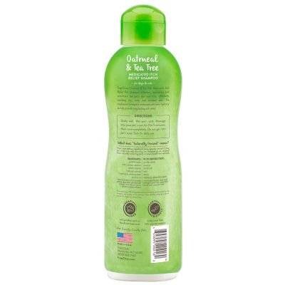 Το Medicated Itch Relief TropiClean από την TropiClean, σαμπουάν με χαμομήλι και καρύδα. Περιέχει φυσικό σαλικυλικό οξύ και τσάι μια φαρμακευτική φόρμουλα για να προσφέρει μακροχρόνια ανακούφιση από τον κνησμό. Κατάλληλο για σκύλους και γάτες για 12 εβδομάδων και άνω. Οπίσθια ετικέτα με οδηγίες και χαρακτηριστικά.