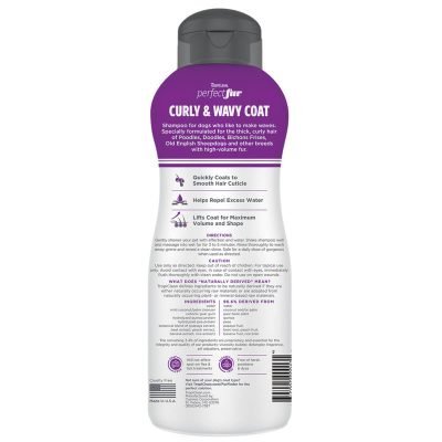 Σαμπουάν απο την εταιρεία Tropiclean /Curly & Wavy Coat Shampoo 473ml  Είναι ειδικά σχεδιασμένο για σκύλους με πυκνό, σγουρό τρίχωμα.Κατάλληλο για φυλές όπως Poodles, Bischon Frises, Old English Sheepdogs και γενικότερα για σκύλους με όγκο στο τρίχωμα. Πίσω ετικετα μπουκαλιού.