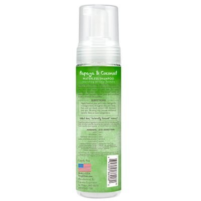Σαμπουάν Σαμπουάν Στεγνού Καθαρισμού (Waterless Shampoo) για σκύλους και γάτες απο την Tropiclean ,  με αρωμα Παπάγιας, Αλόη και Καρύδα.Κατάλληλο για σκύλους και γάτες για 12 εβδομάδων και άνω.Οπισθια ετικέτα με οδηγίες και χαρακτηριστικά.