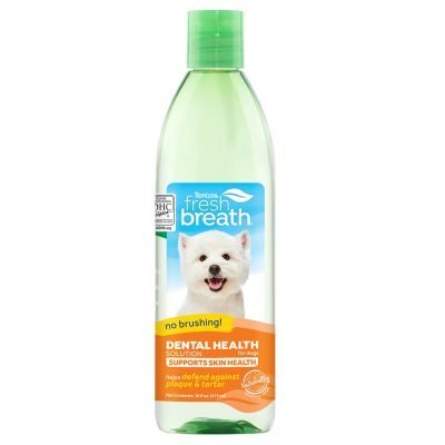 Πρόσθετου Νερού από την Tropiclean – Dental Health Solution For Puppies που υποστηρίζει την υγεία του δέρματος, οι σκύλοι μπορούν να επωφεληθούν από την καθημερινή άμυνα της πλάκας και της πέτρας, απλά πίνοντας νερό. Ειδικά σχεδιασμένο για ενήλικους σκύλους.Συσκευασία 473ml